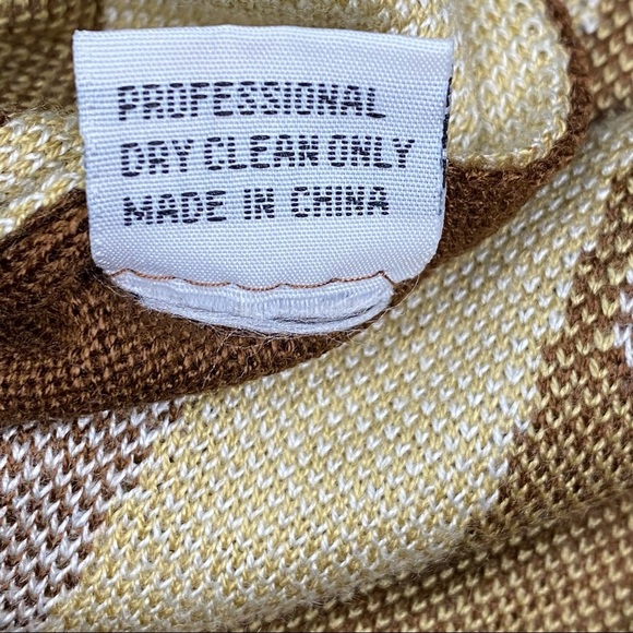 Michael Irvin Playmaker Brown Sweater V-Neck Golf Vest - Picture 5 of 5